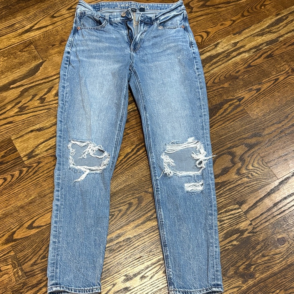 American Eagle Outfitters Light Blue Distressed Jeans